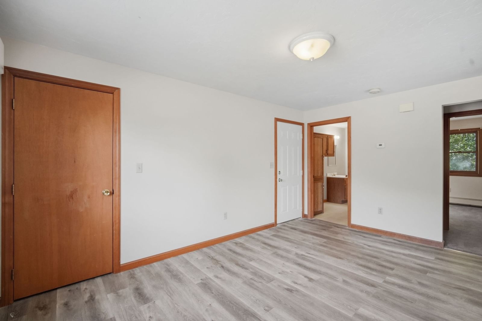 184 Main St Oxford — Photo 11 of 37