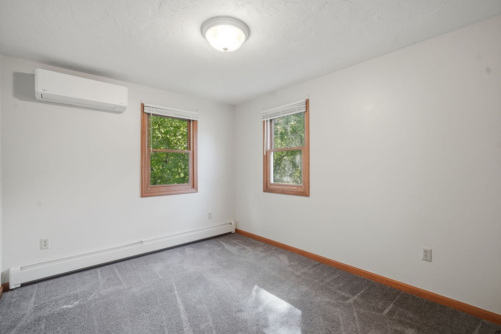 184 Main St Oxford — Photo 4 of 37