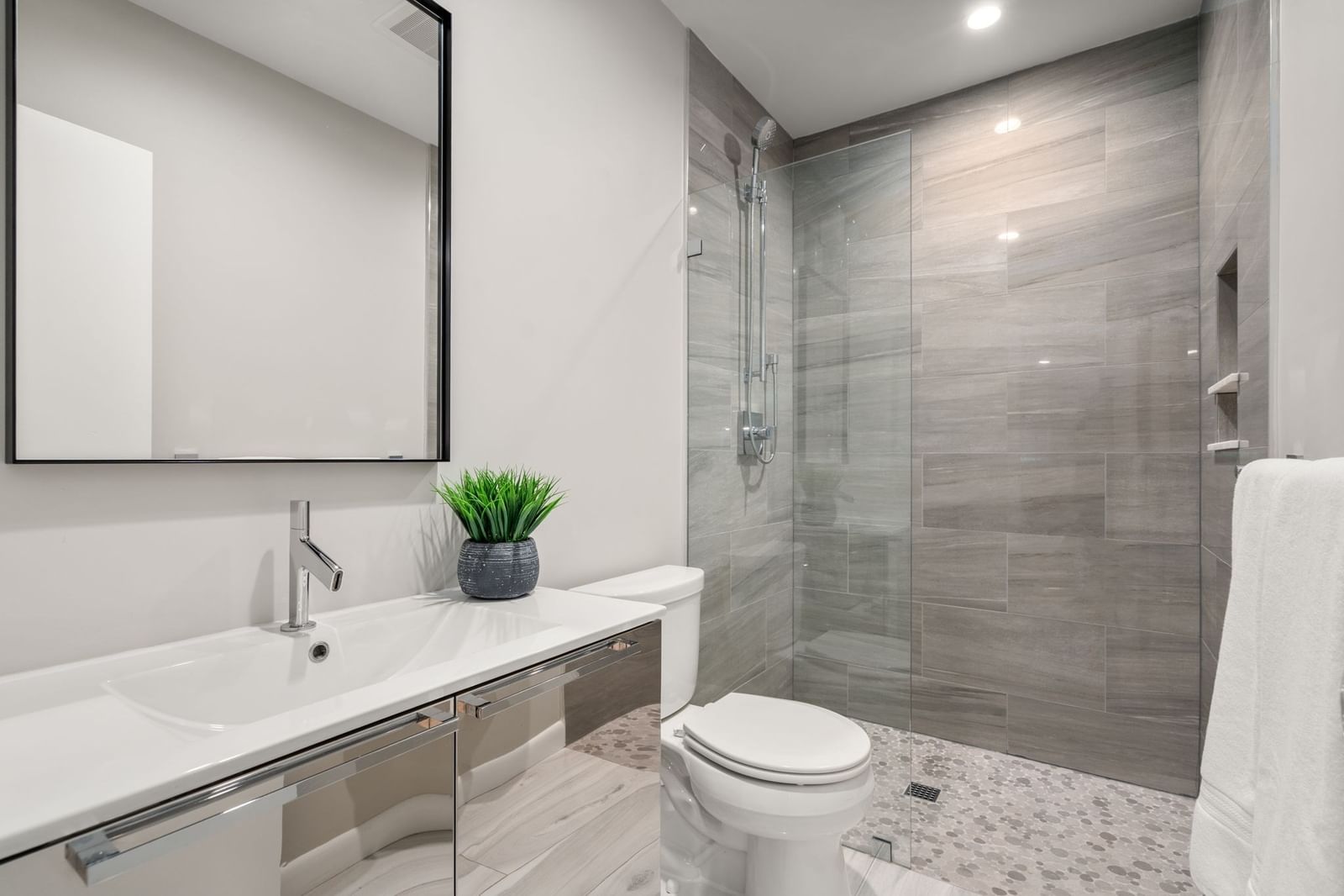 18 Chestnut Pl Brookline — Photo 12 of 19