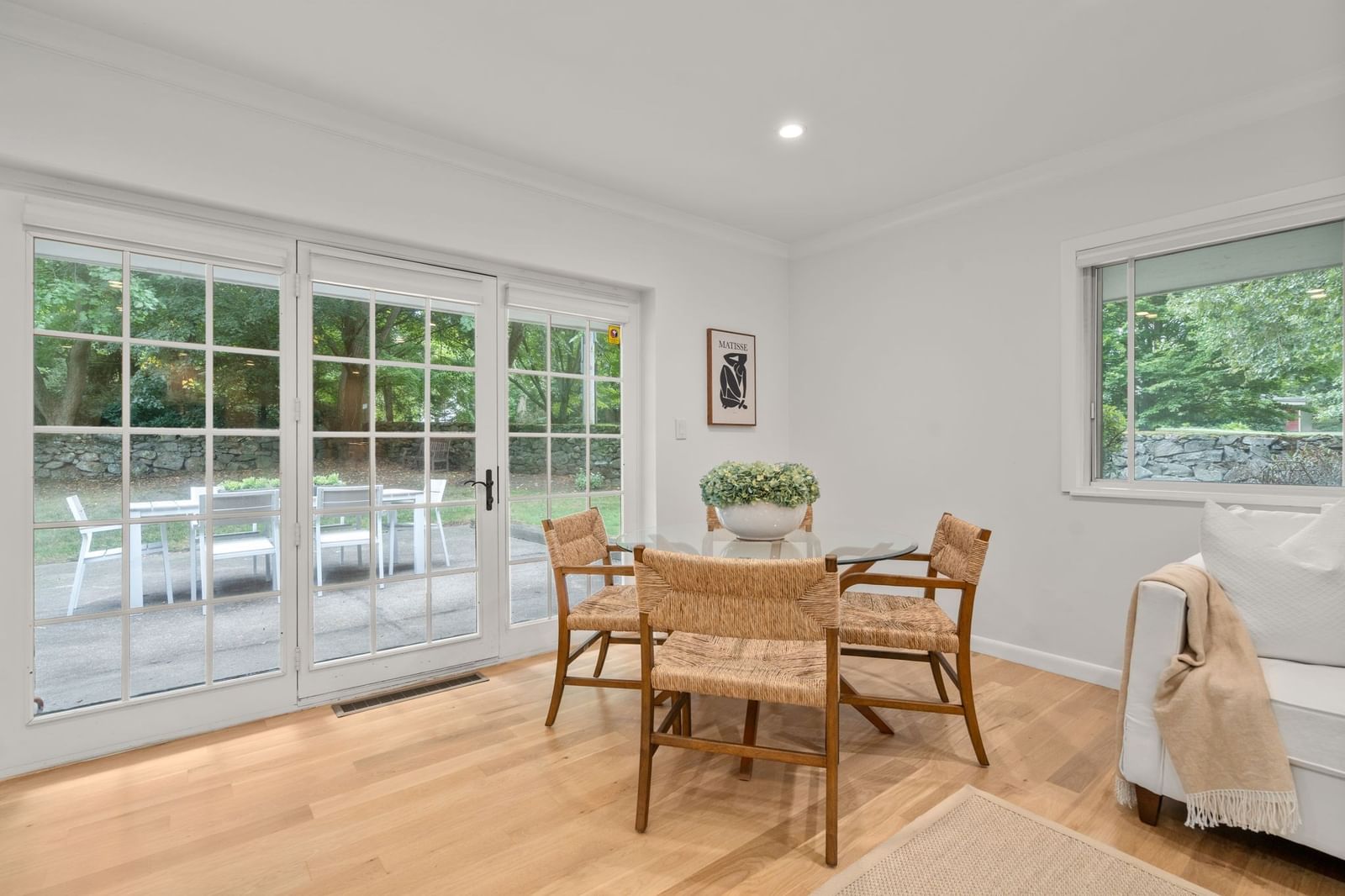 18 Chestnut Pl Brookline — Photo 7 of 19