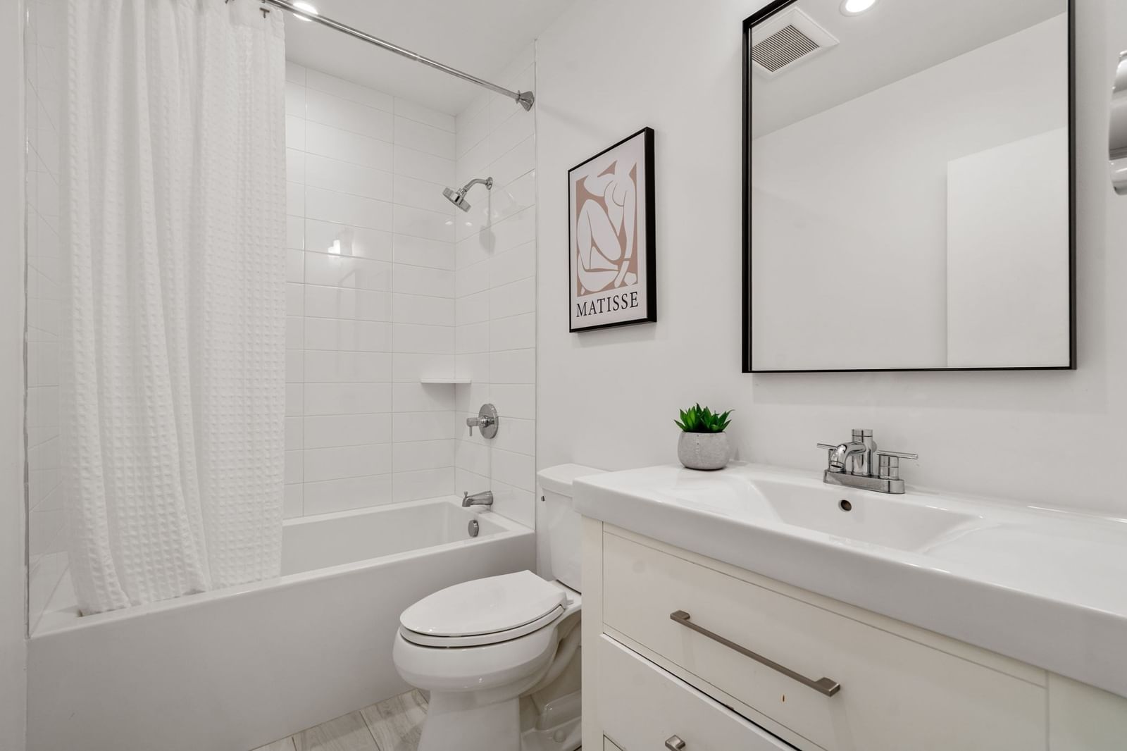 18 Chestnut Pl Brookline — Photo 8 of 19