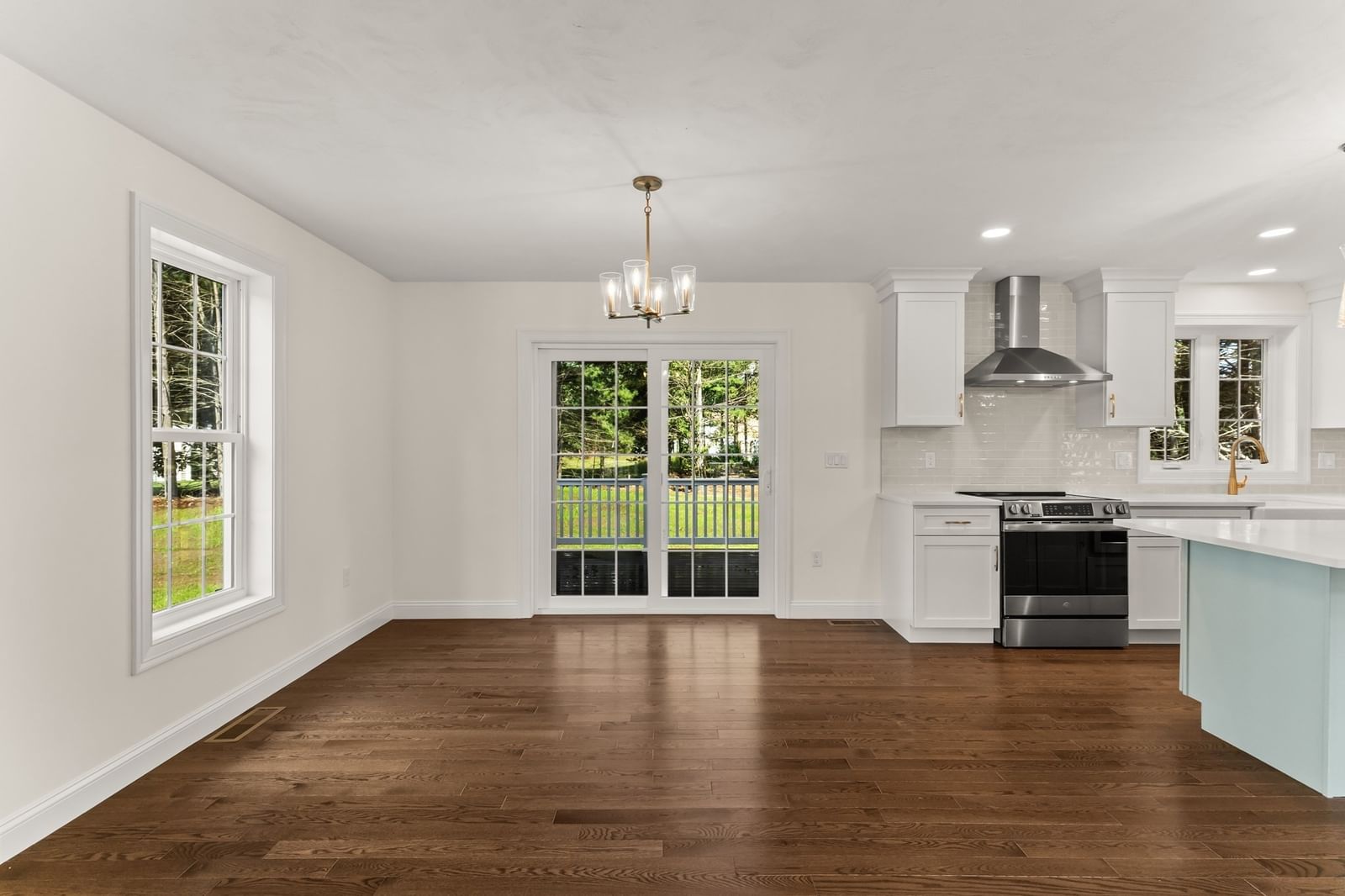 34 Gracey Way, Taunton, MA 02780 photo 2