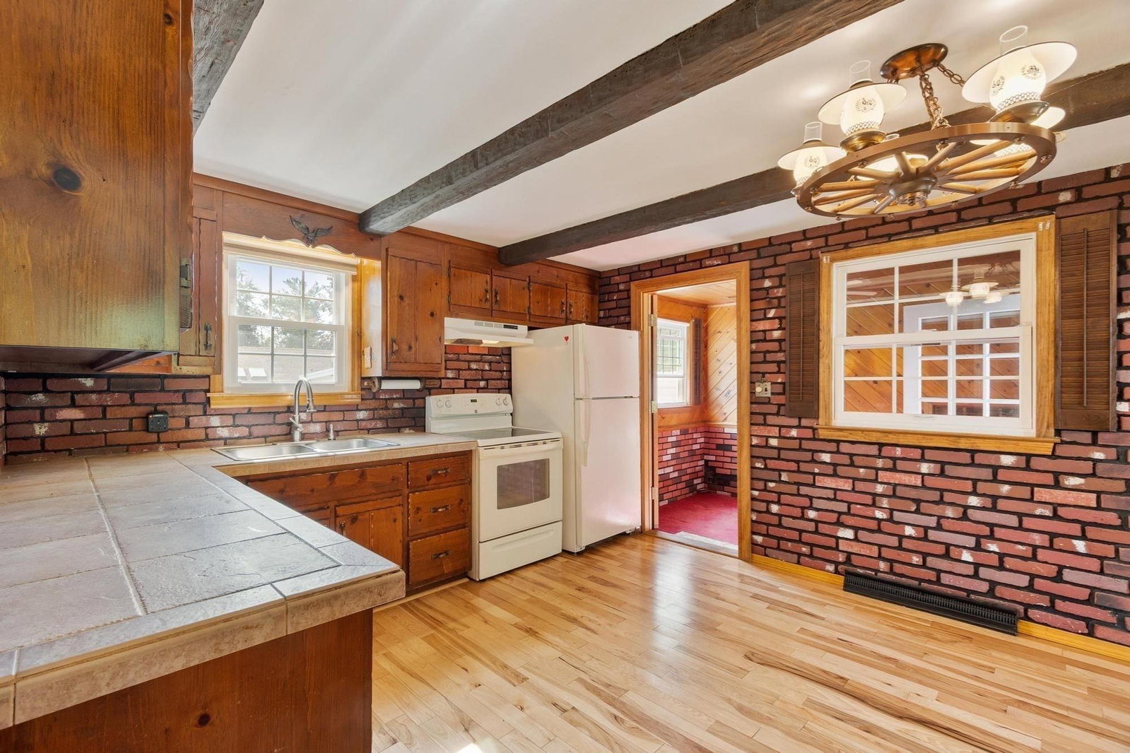 82 Russell St Haverhill — Photo 10 of 32