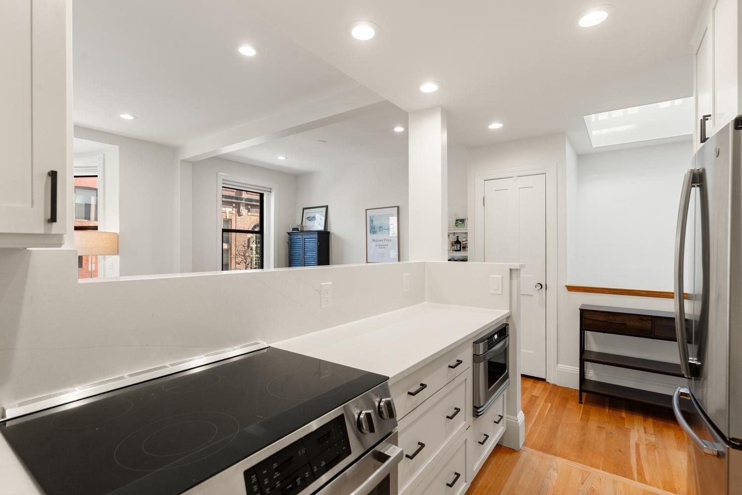 45 Saint Botolph Street #204 Boston — Photo 7 of 28