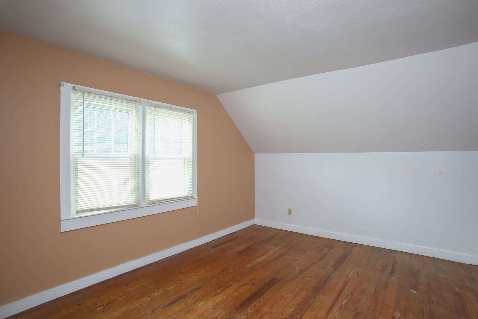 421 Elm St Pittsfield — Photo 19 of 31