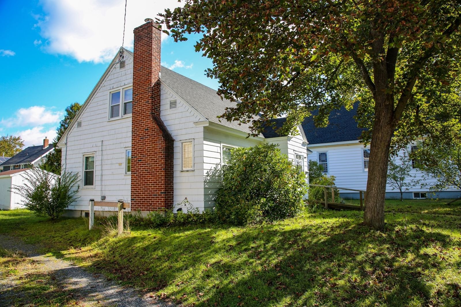421 Elm St Pittsfield — Photo 3 of 31