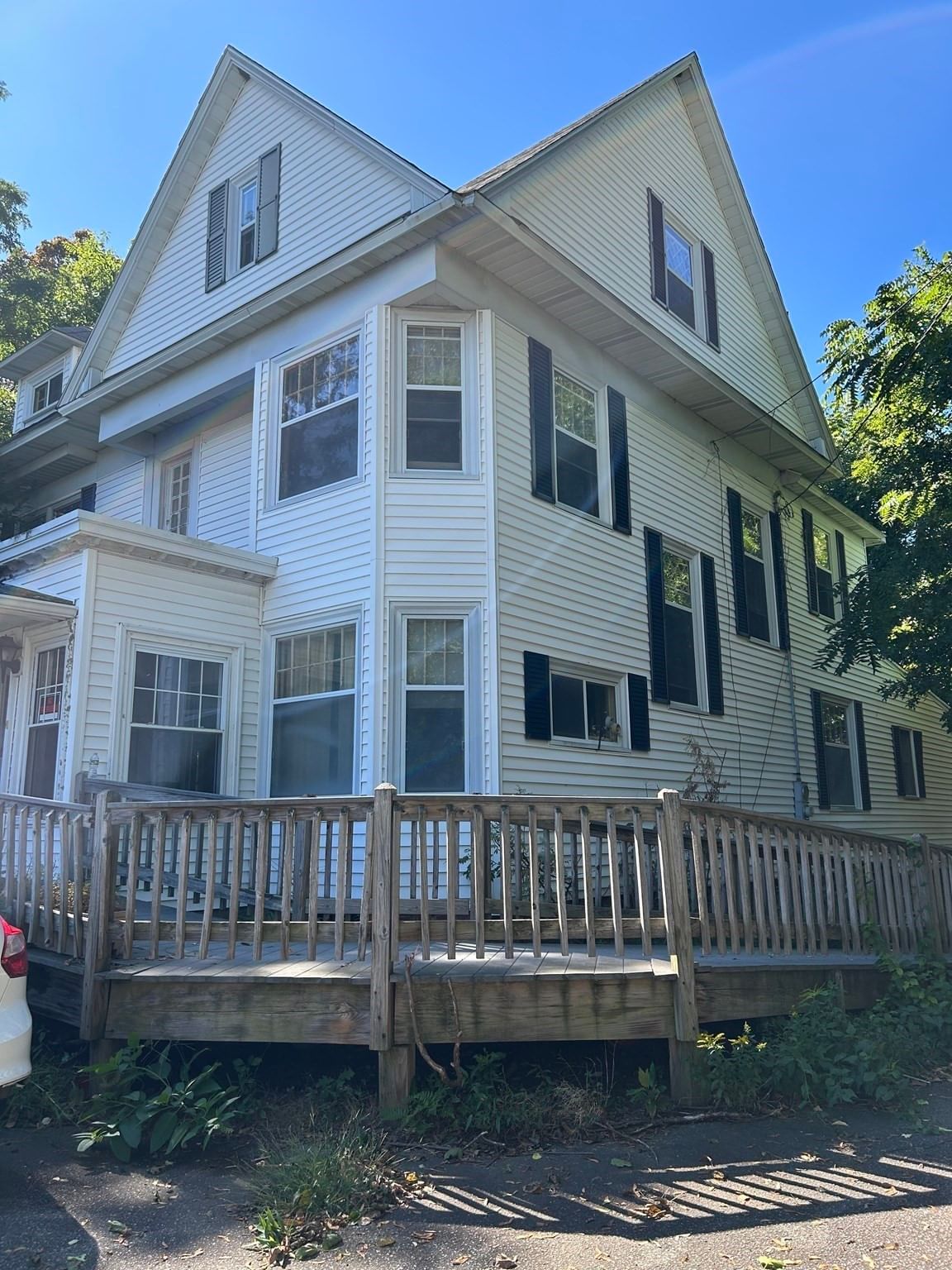 180 Grove St Haverhill — Photo 2 of 27