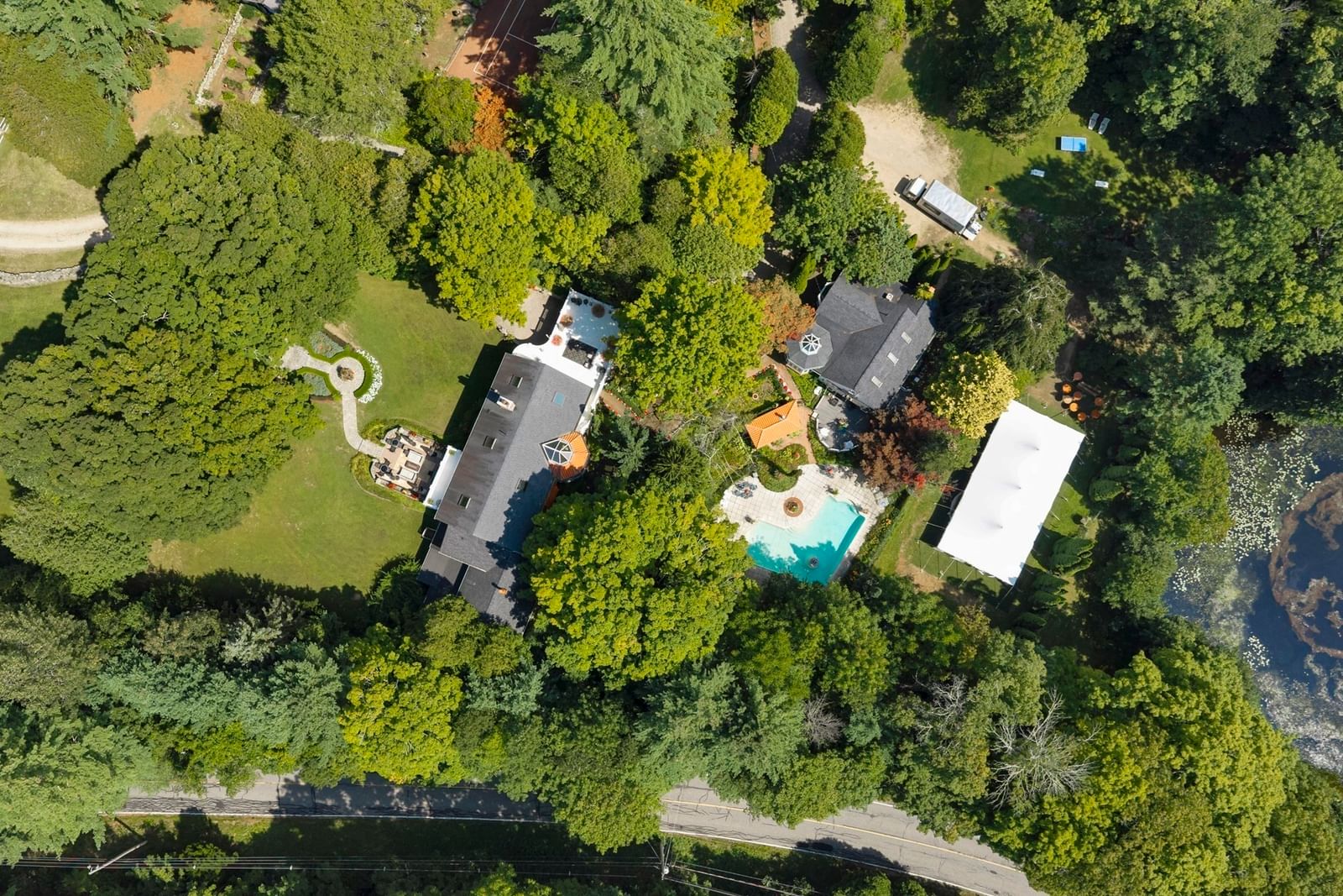 87 E Holland Brimfield Rd Brimfield — Photo 2 of 40
