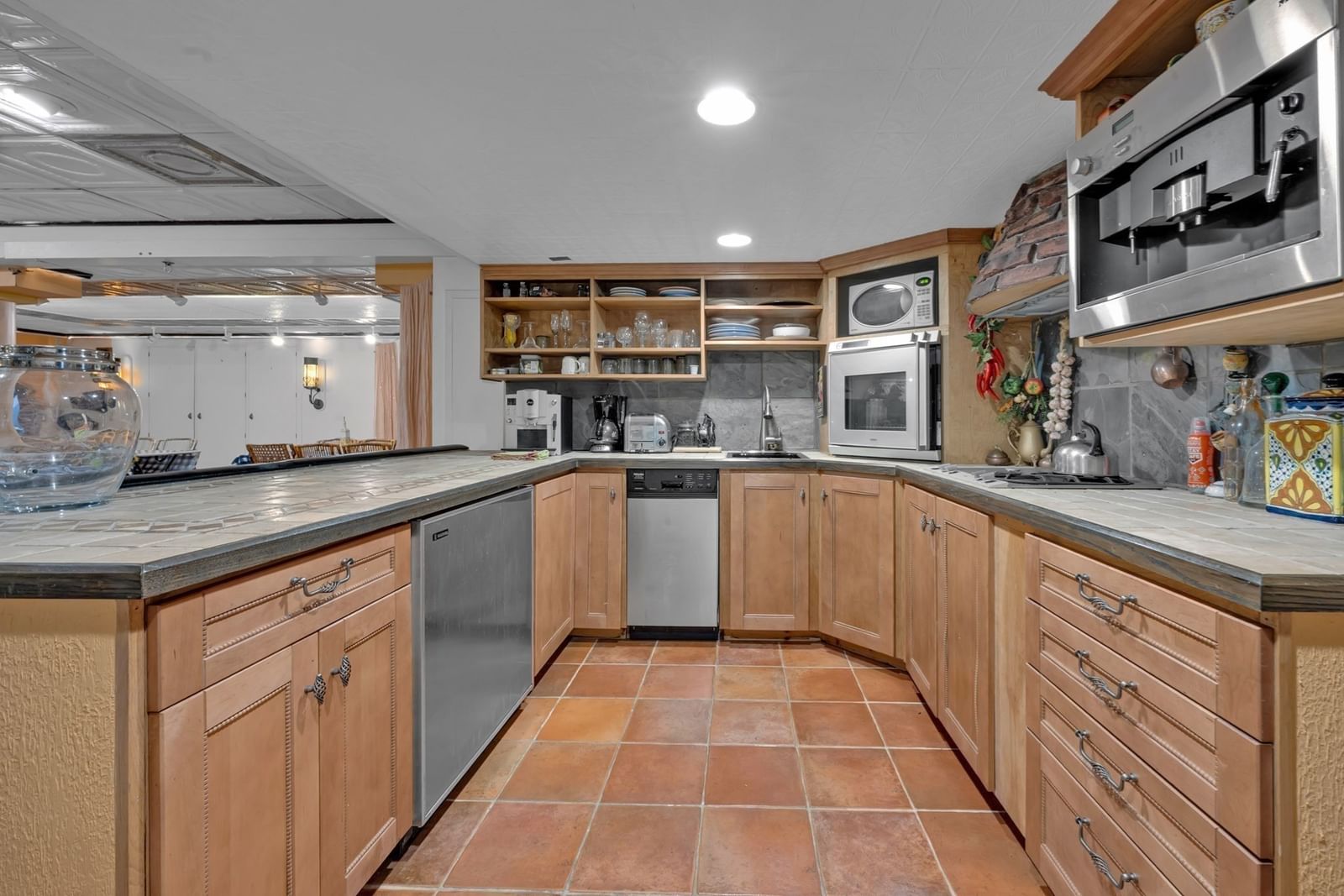 87 E Holland Brimfield Rd Brimfield — Photo 36 of 40