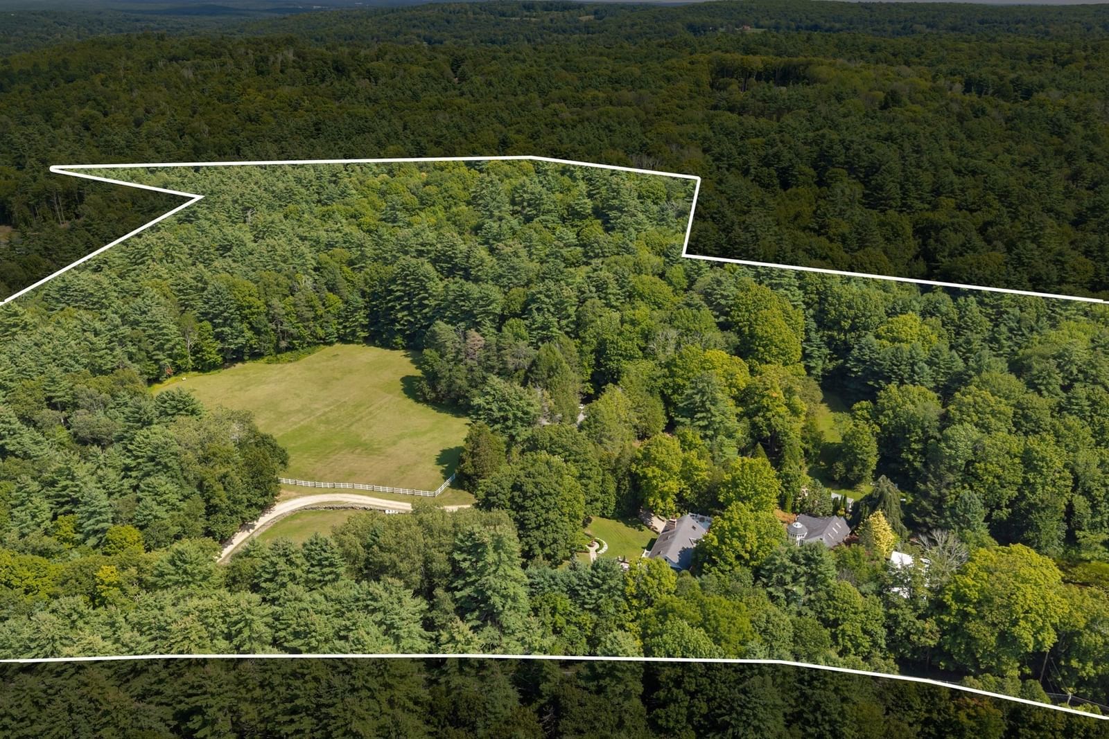 87 E Holland Brimfield Rd Brimfield — Photo 6 of 40