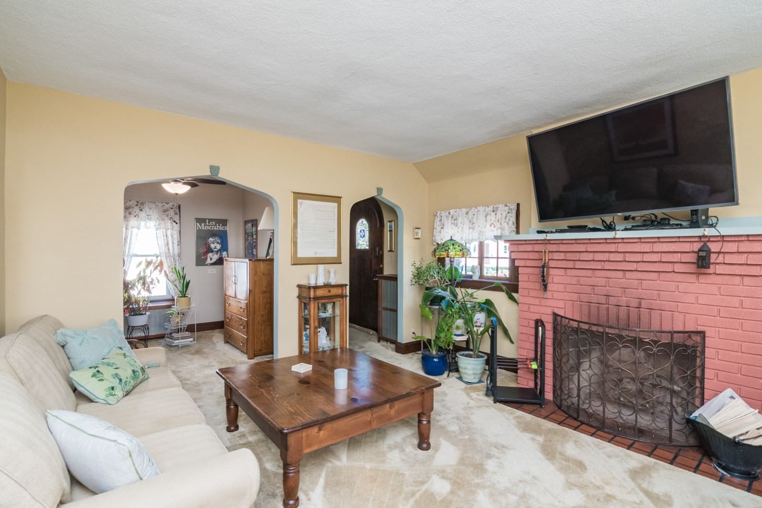 134 Eddywood St Springfield — Photo 6 of 31