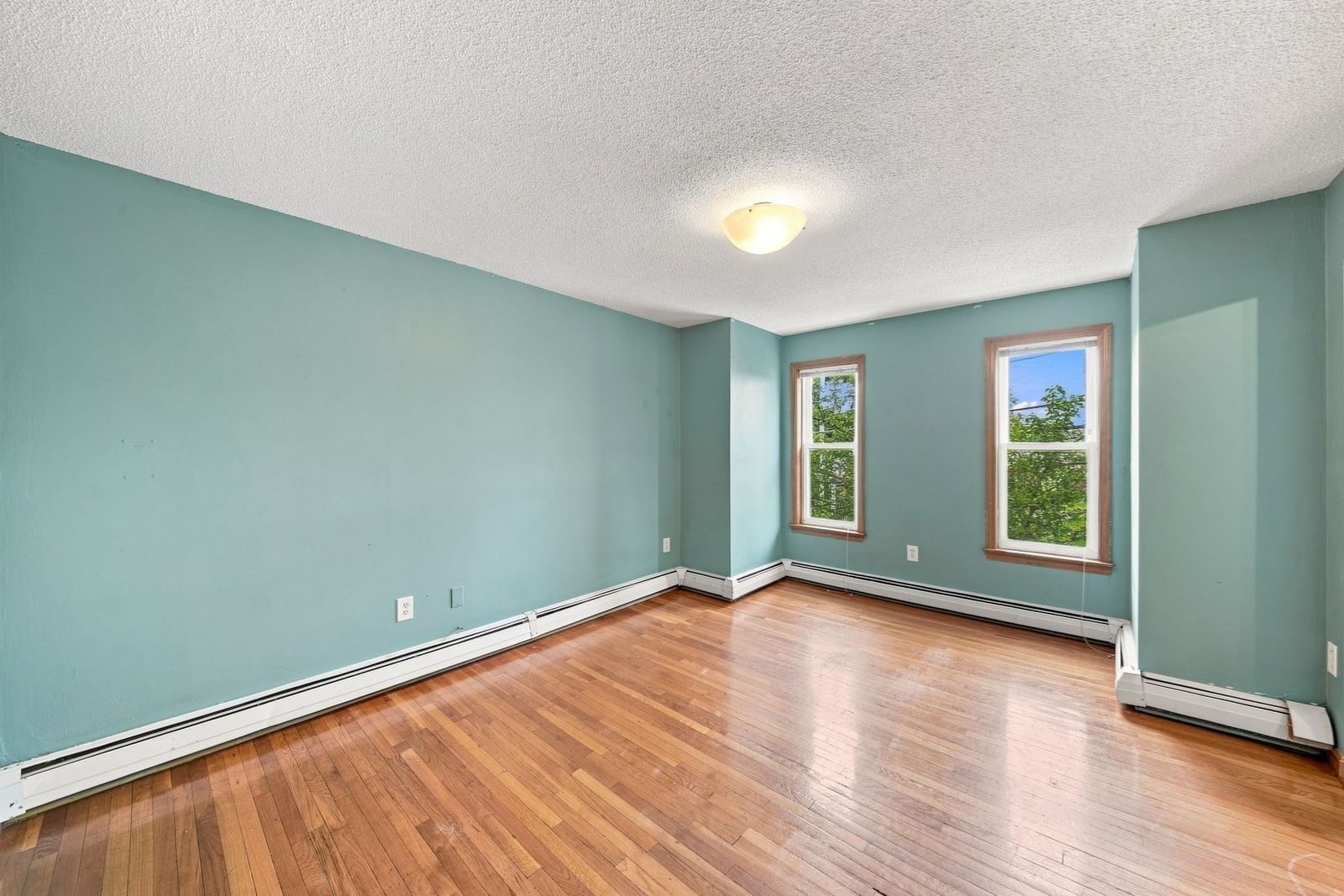 13 Knowlton St Somerville — Photo 16 of 42