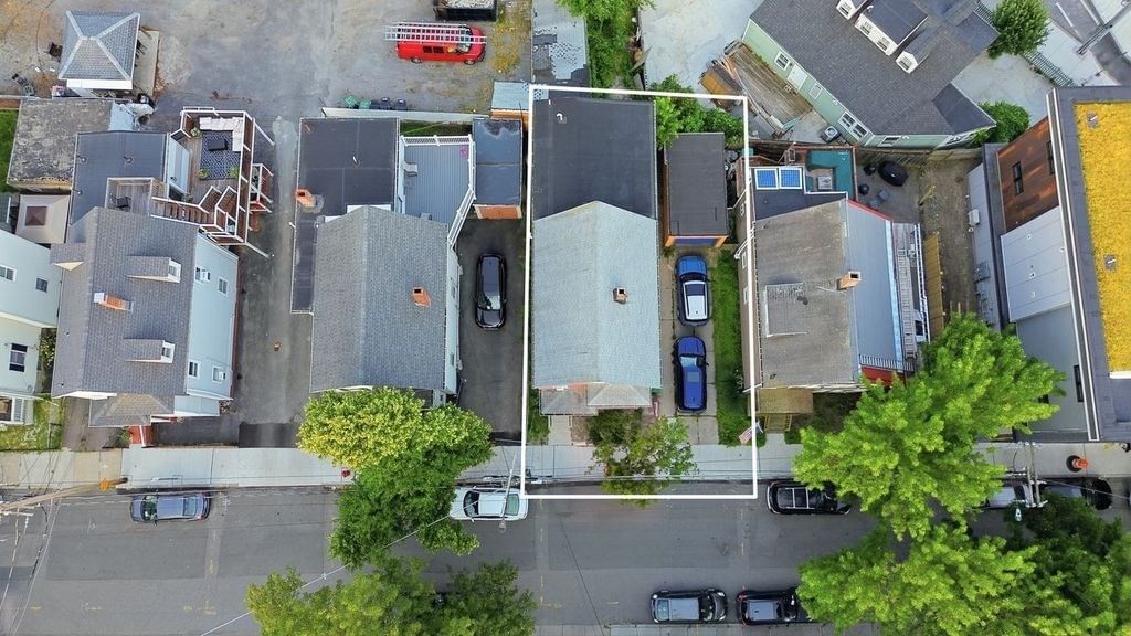 13 Knowlton St Somerville — Photo 41 of 42