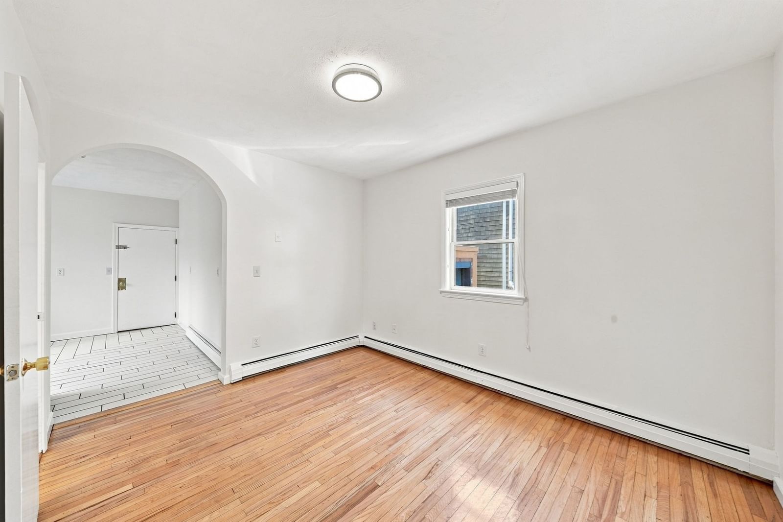 13 Knowlton St Somerville — Photo 8 of 42