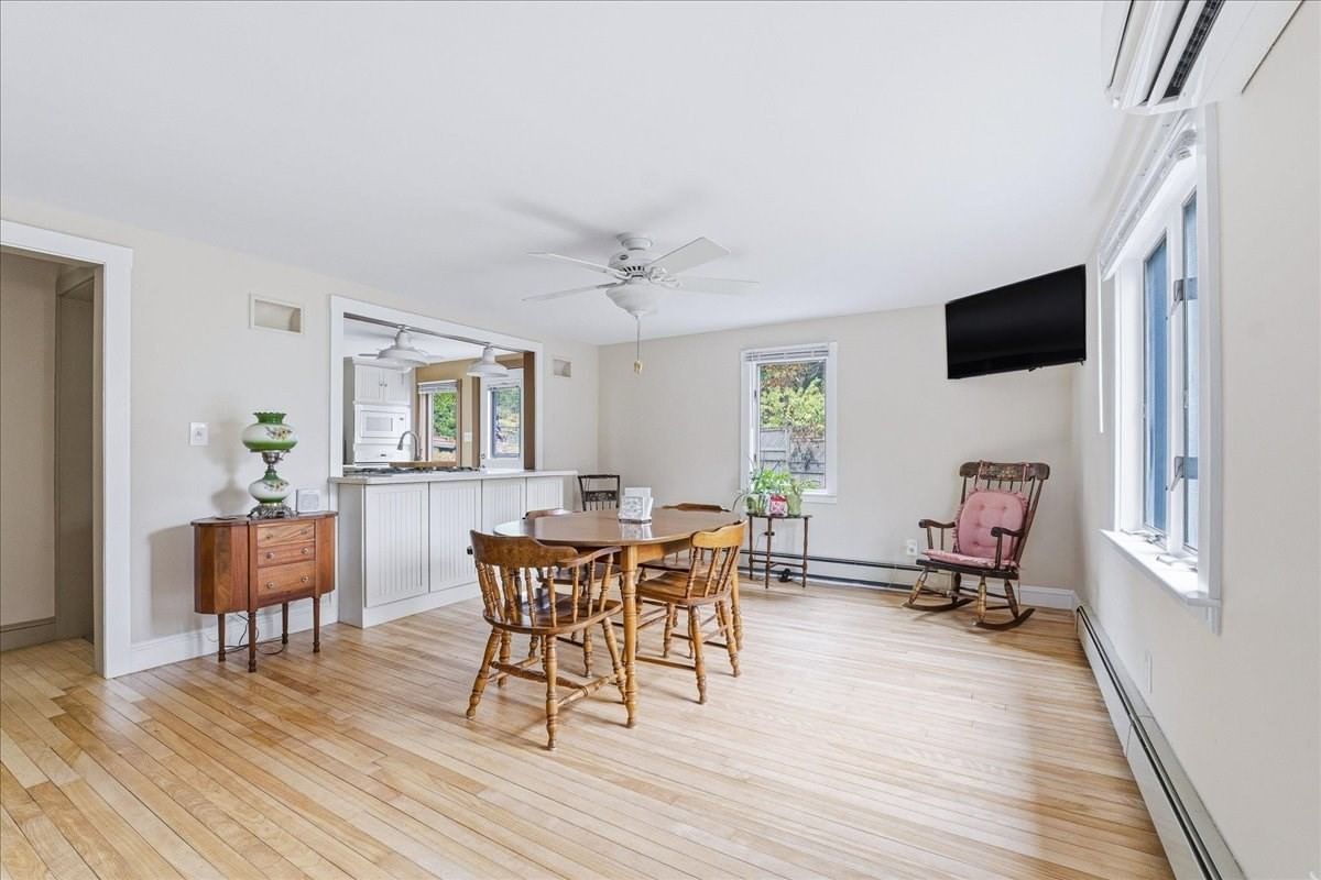6 Ledgeville Ave Foxboro — Photo 2 of 30
