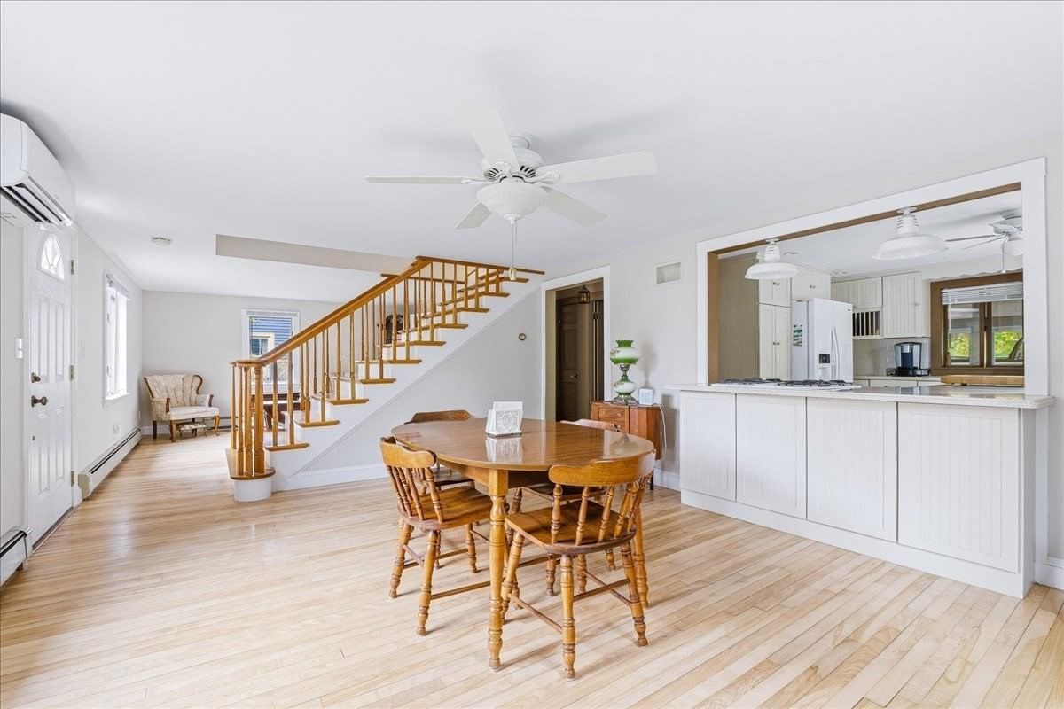 6 Ledgeville Ave Foxboro — Photo 3 of 30