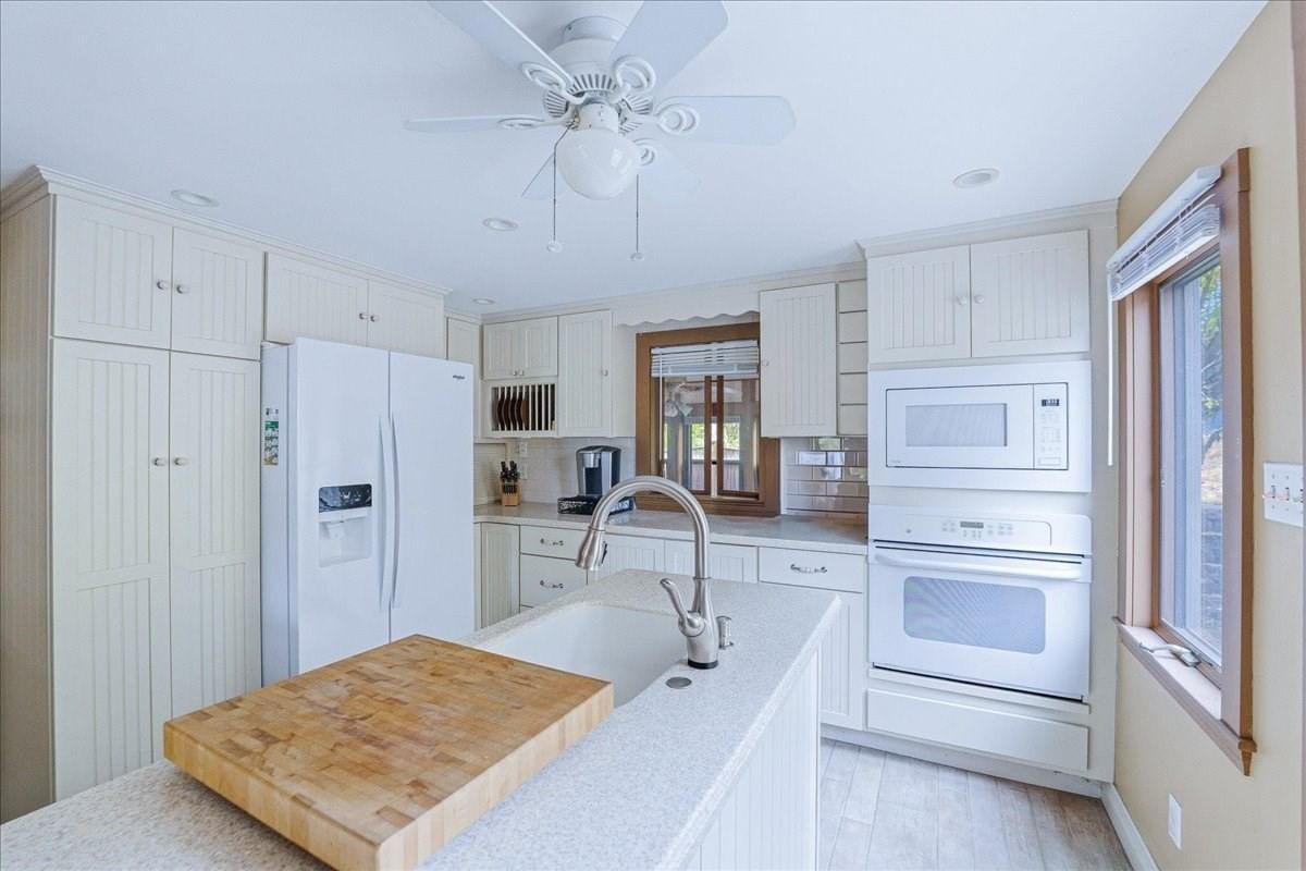 6 Ledgeville Ave Foxboro — Photo 4 of 30