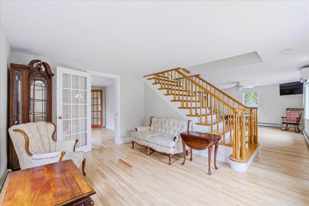 6 Ledgeville Ave Foxboro — Photo 5 of 30