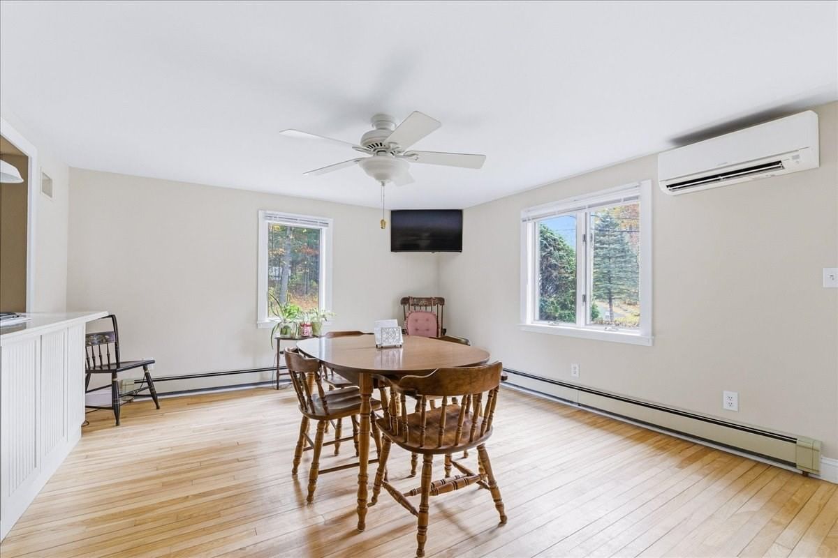 6 Ledgeville Ave Foxboro — Photo 7 of 30