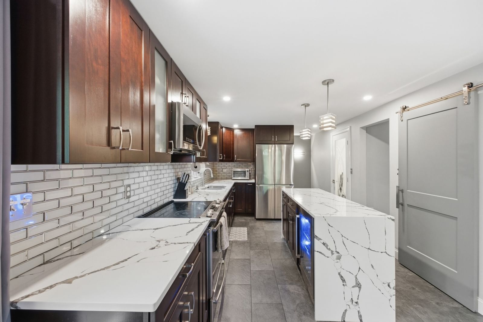 138 Walnut Douglas — Photo 5 of 42