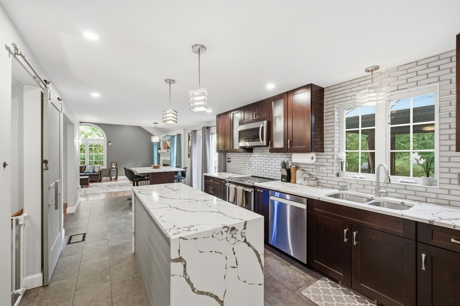 138 Walnut Douglas — Photo 8 of 42
