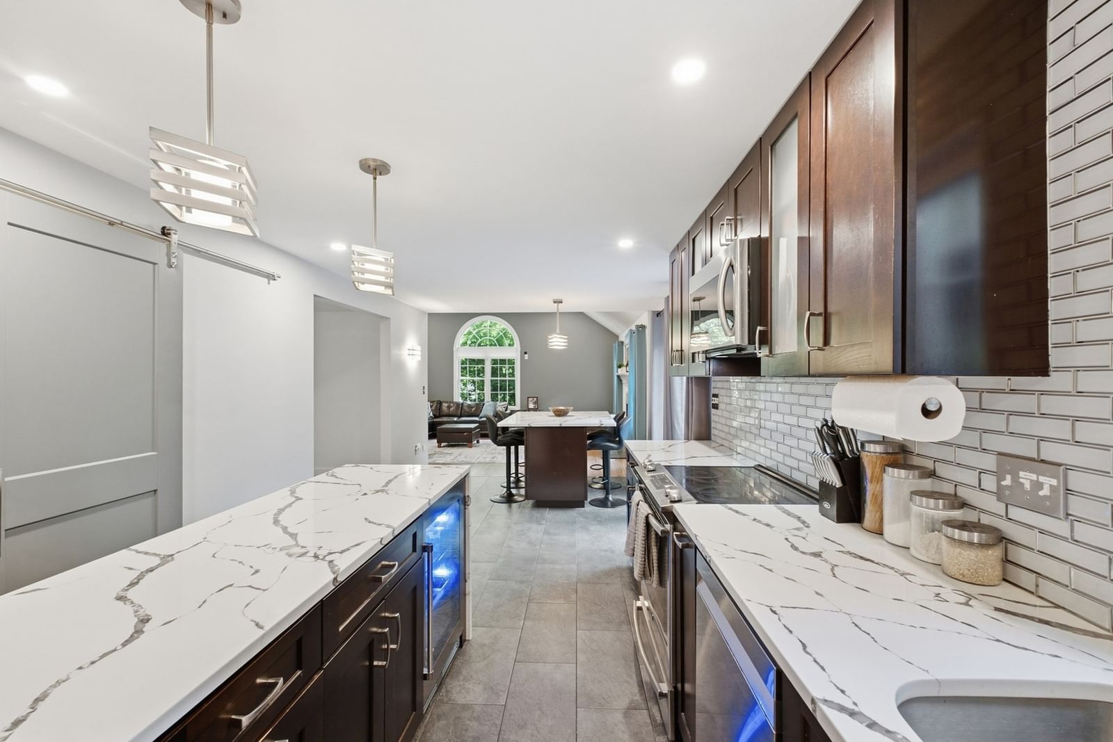 138 Walnut Douglas — Photo 9 of 42