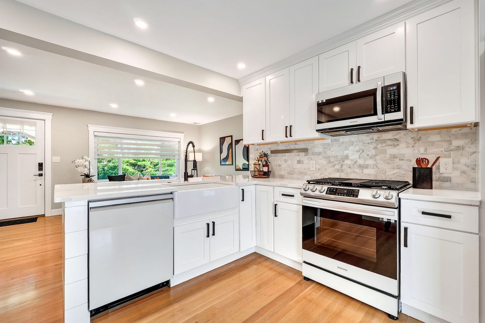 134 Washington St Melrose — Photo 11 of 36