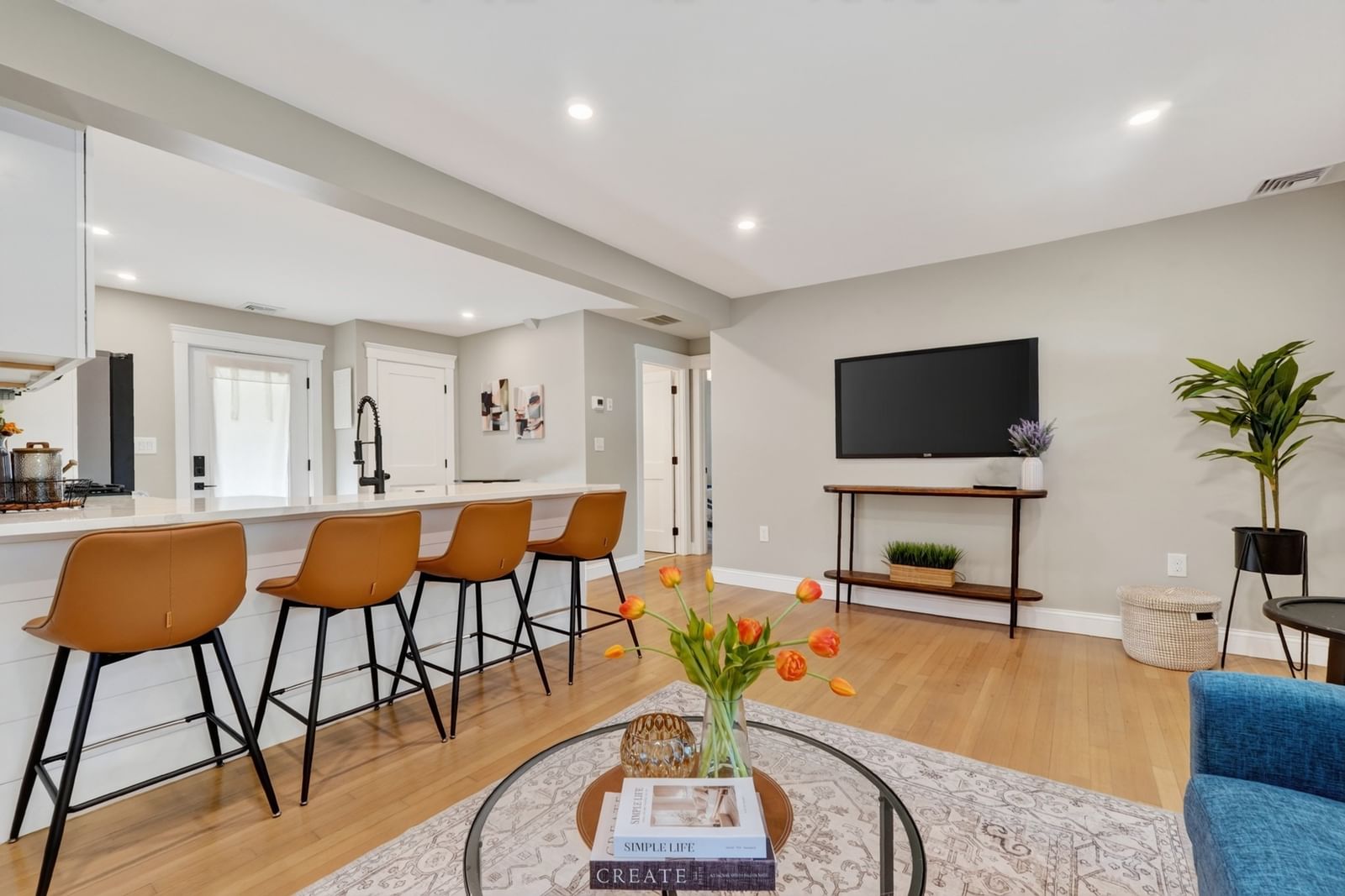 134 Washington St Melrose — Photo 7 of 36