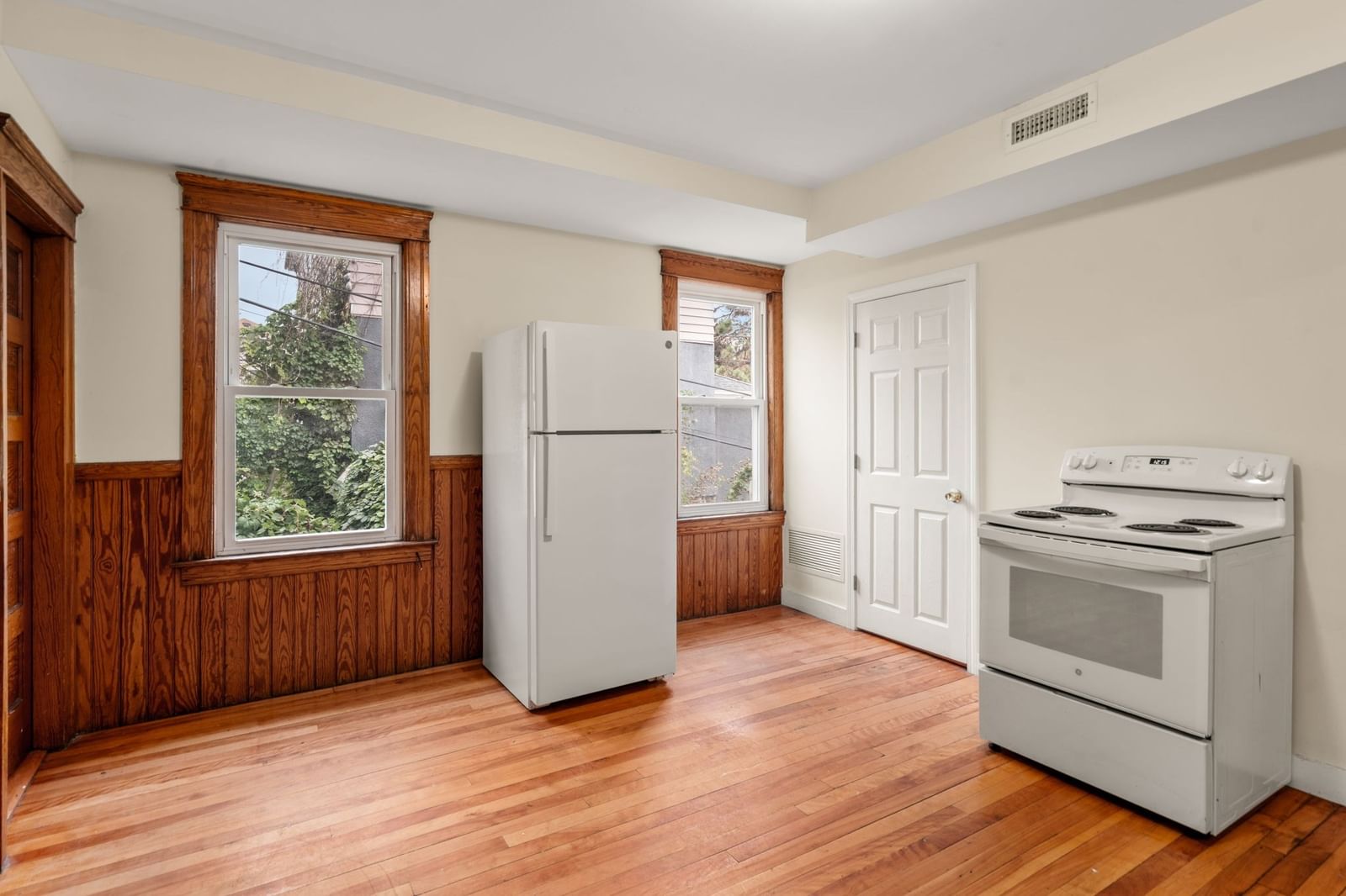 31 Chrome Street Worcester — Photo 7 of 40