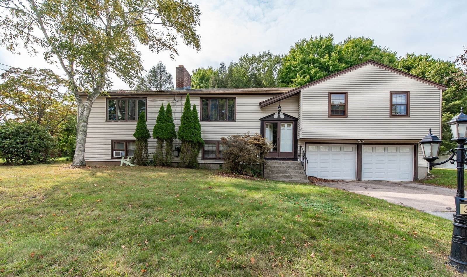 336 Mendon Road North Attleboro — Photo 1 of 34