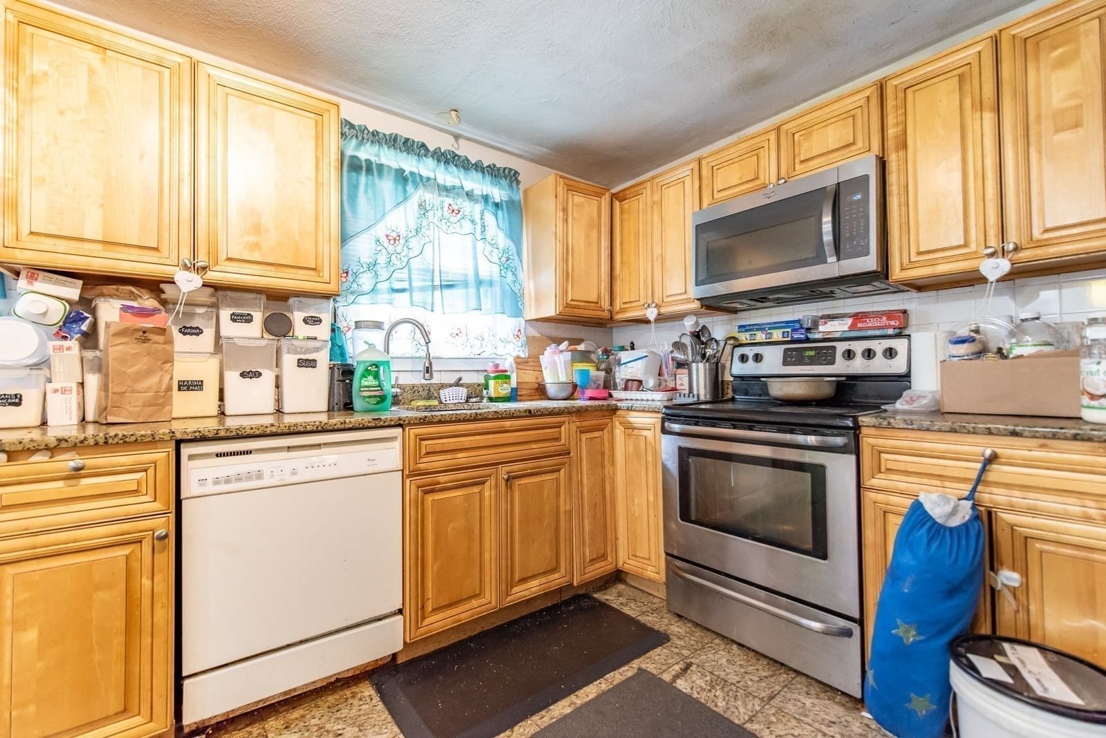 336 Mendon Road North Attleboro — Photo 9 of 34