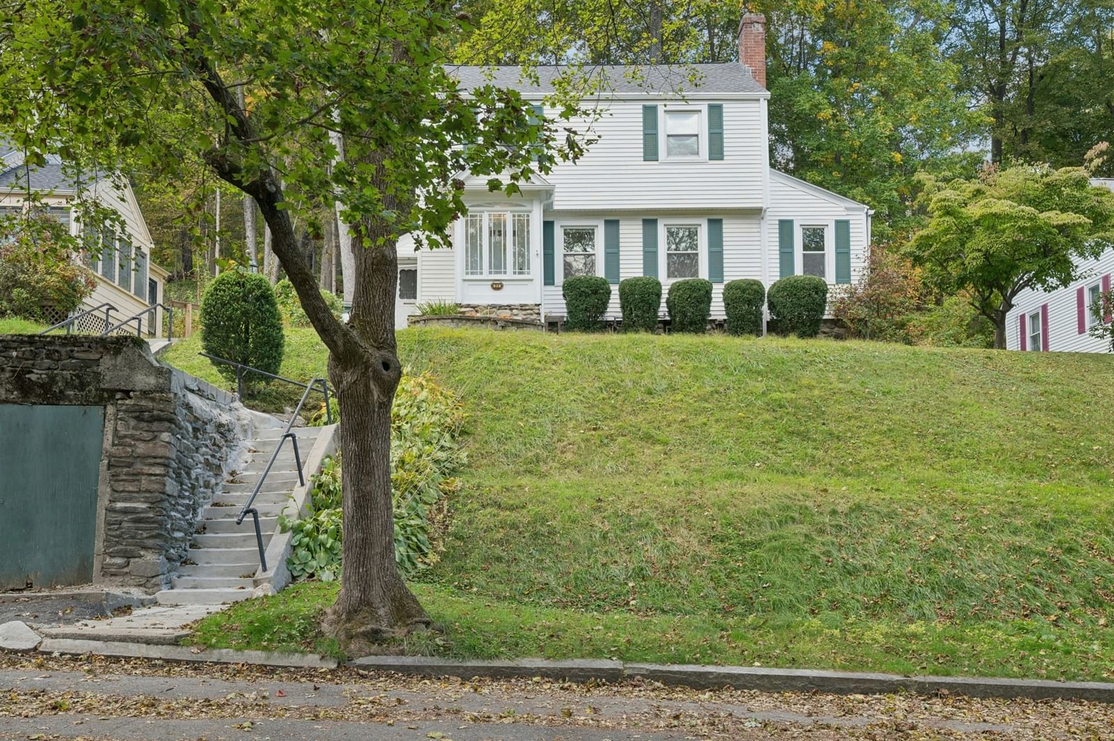 34 Saint Elmo Road Worcester — Photo 2 of 3