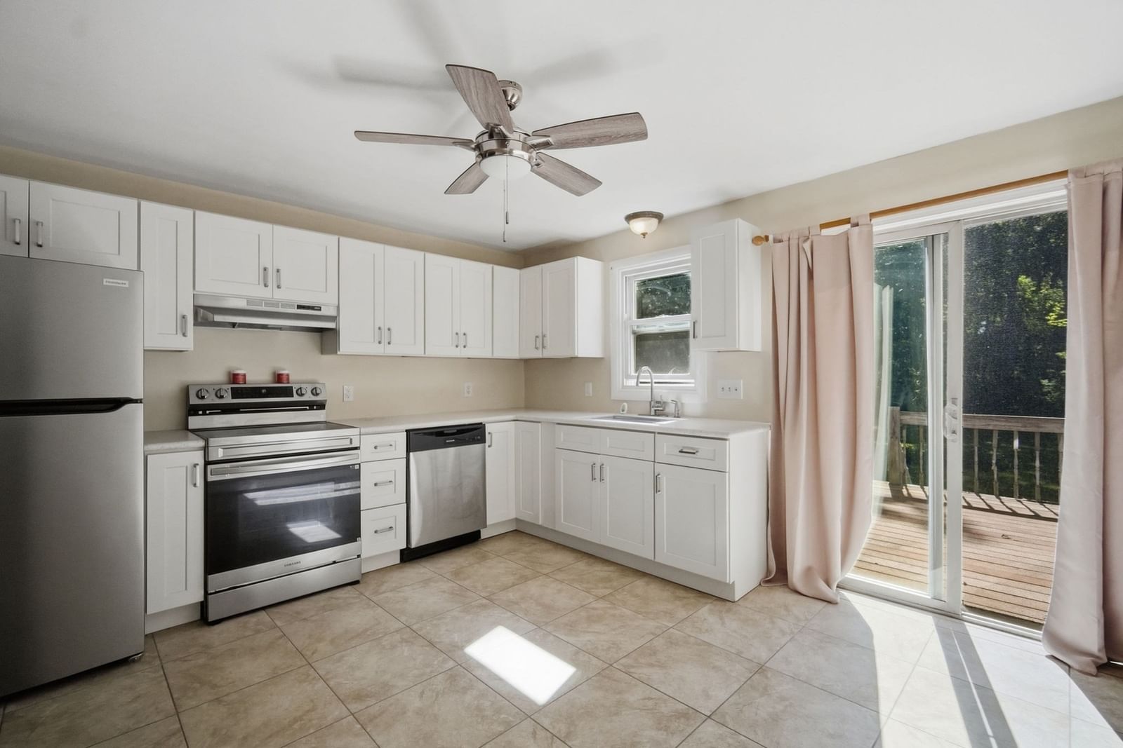 65 Lake George Drive Wales — Photo 3 of 42