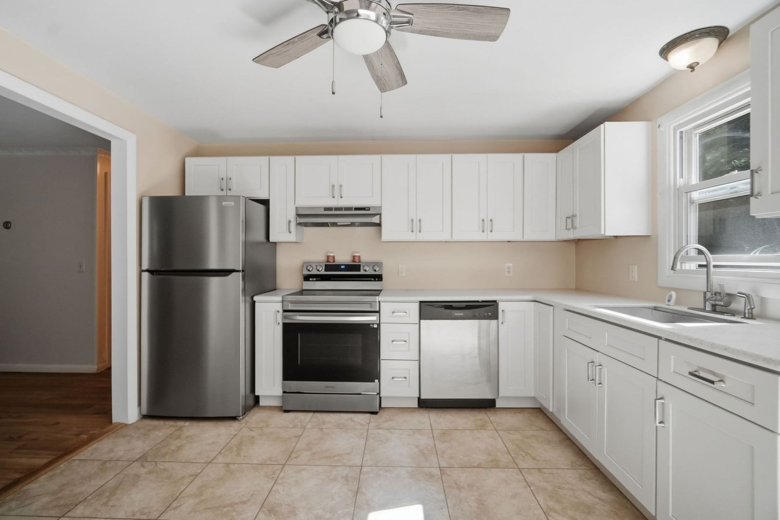 65 Lake George Drive Wales — Photo 4 of 42
