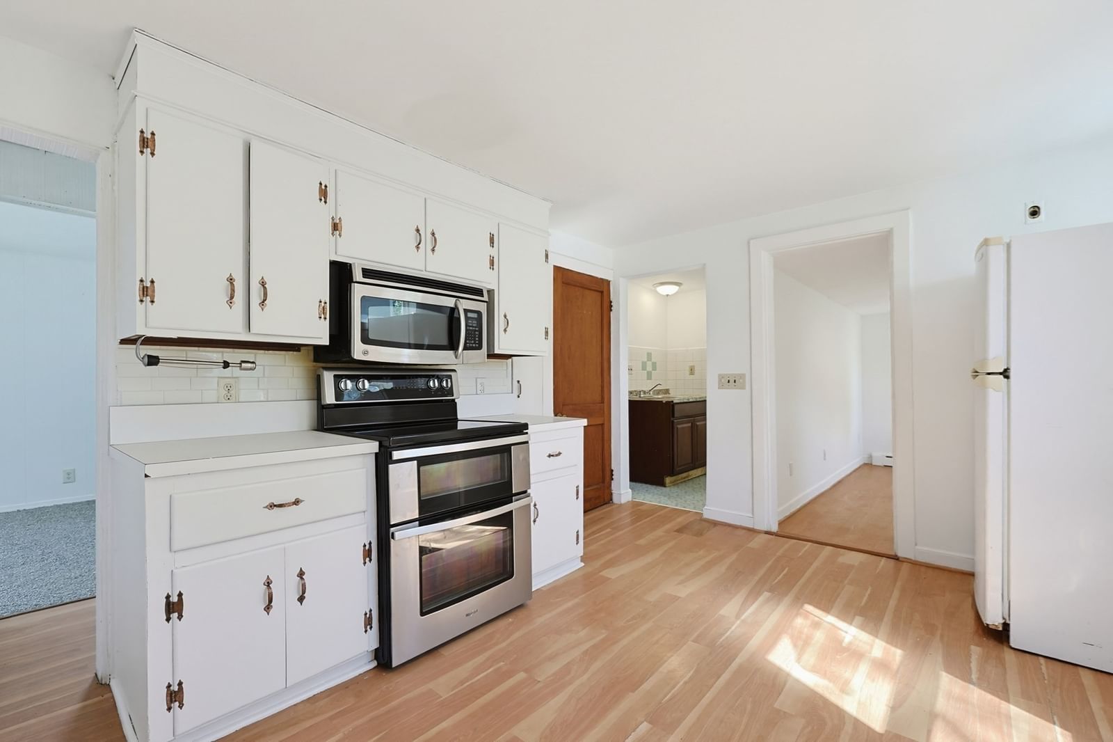 28 Monroe St Norwood — Photo 2 of 42