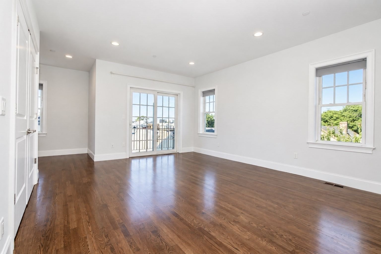 141 W 6th St #3 Boston — Photo 16 of 42
