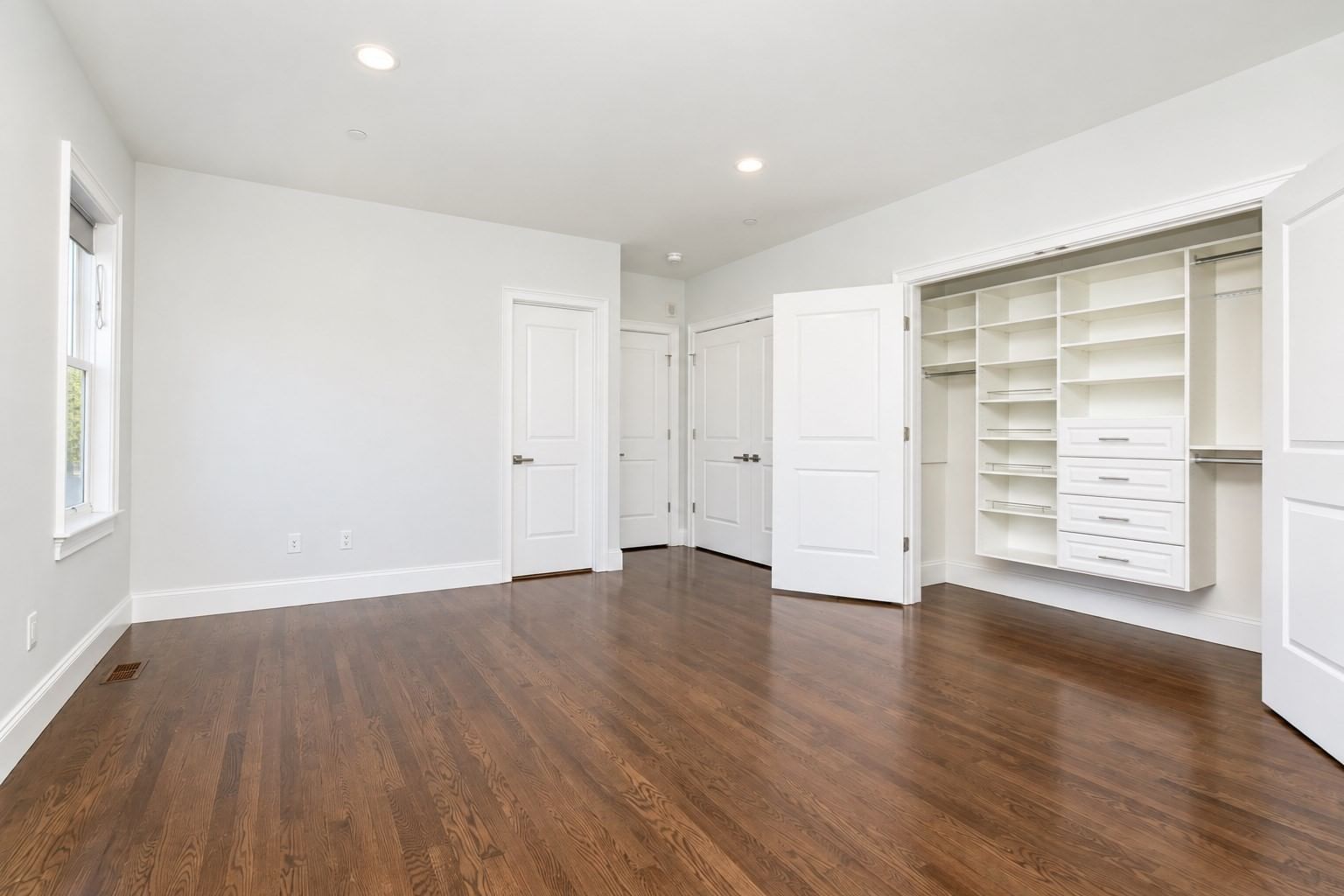 141 W 6th St #3 Boston — Photo 18 of 42