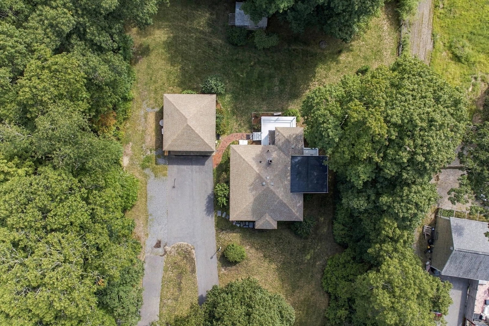 2019 Main Barnstable — Photo 2 of 37