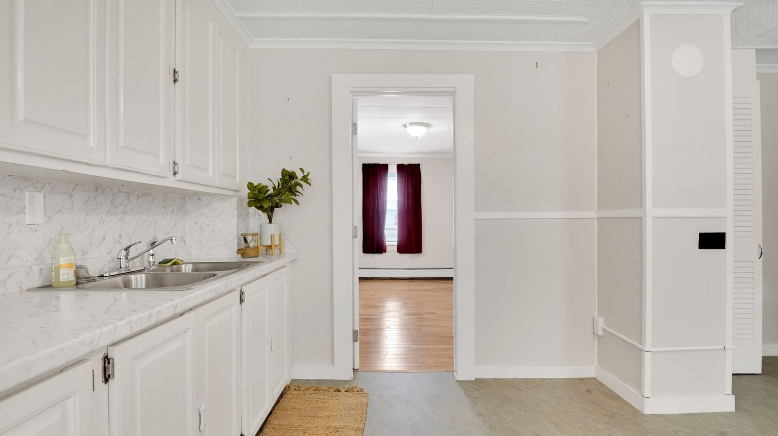 100 Caton Lane Springfield — Photo 4 of 27