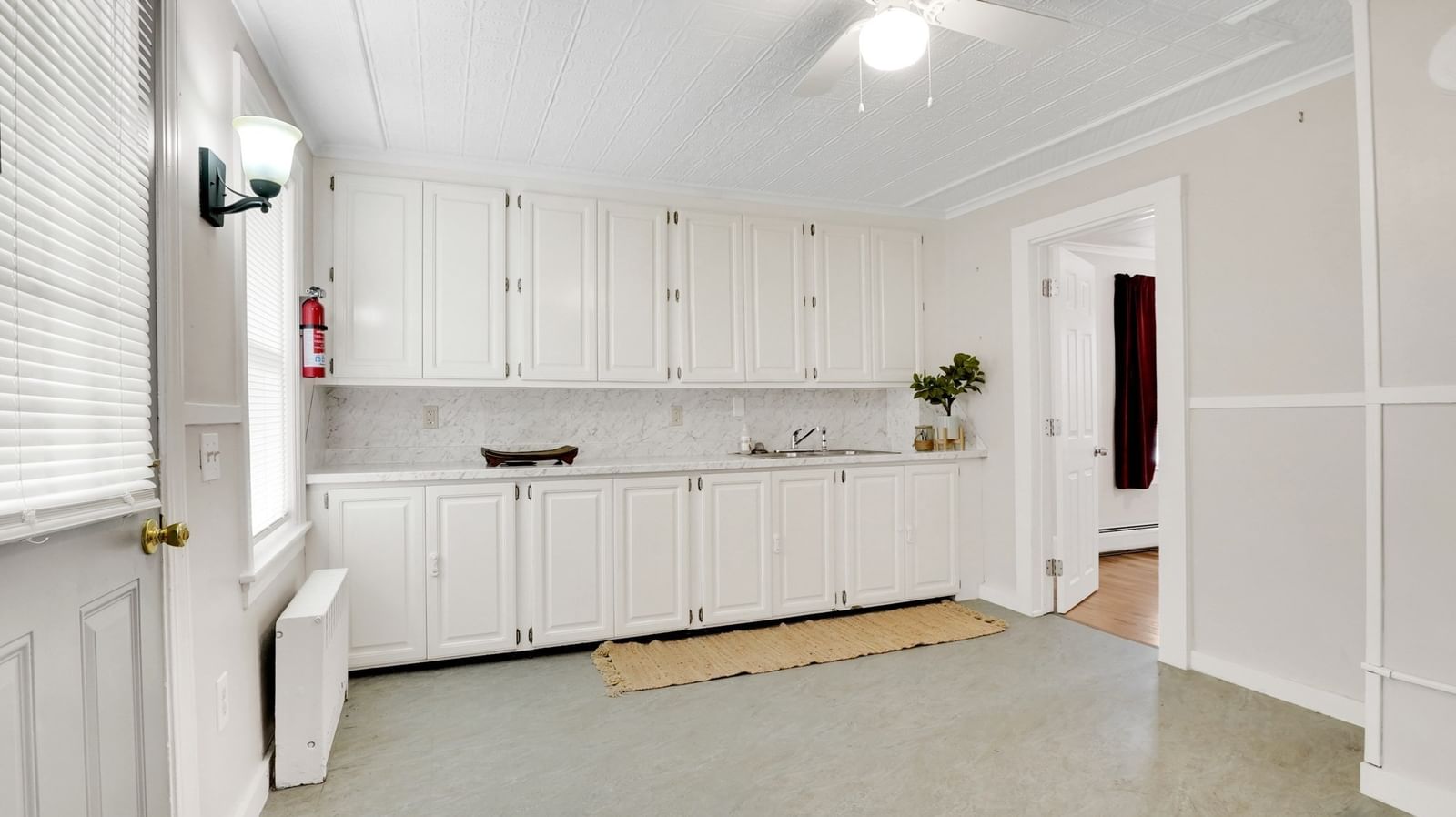 100 Caton Lane Springfield — Photo 6 of 27