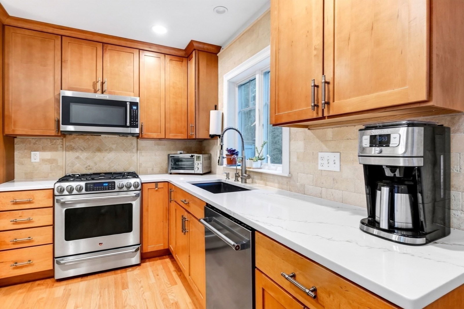276 Pheasant Hill Cir Barnstable — Photo 16 of 39