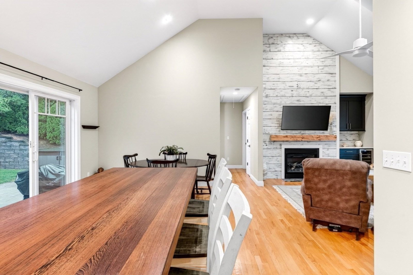276 Pheasant Hill Cir Barnstable — Photo 19 of 39