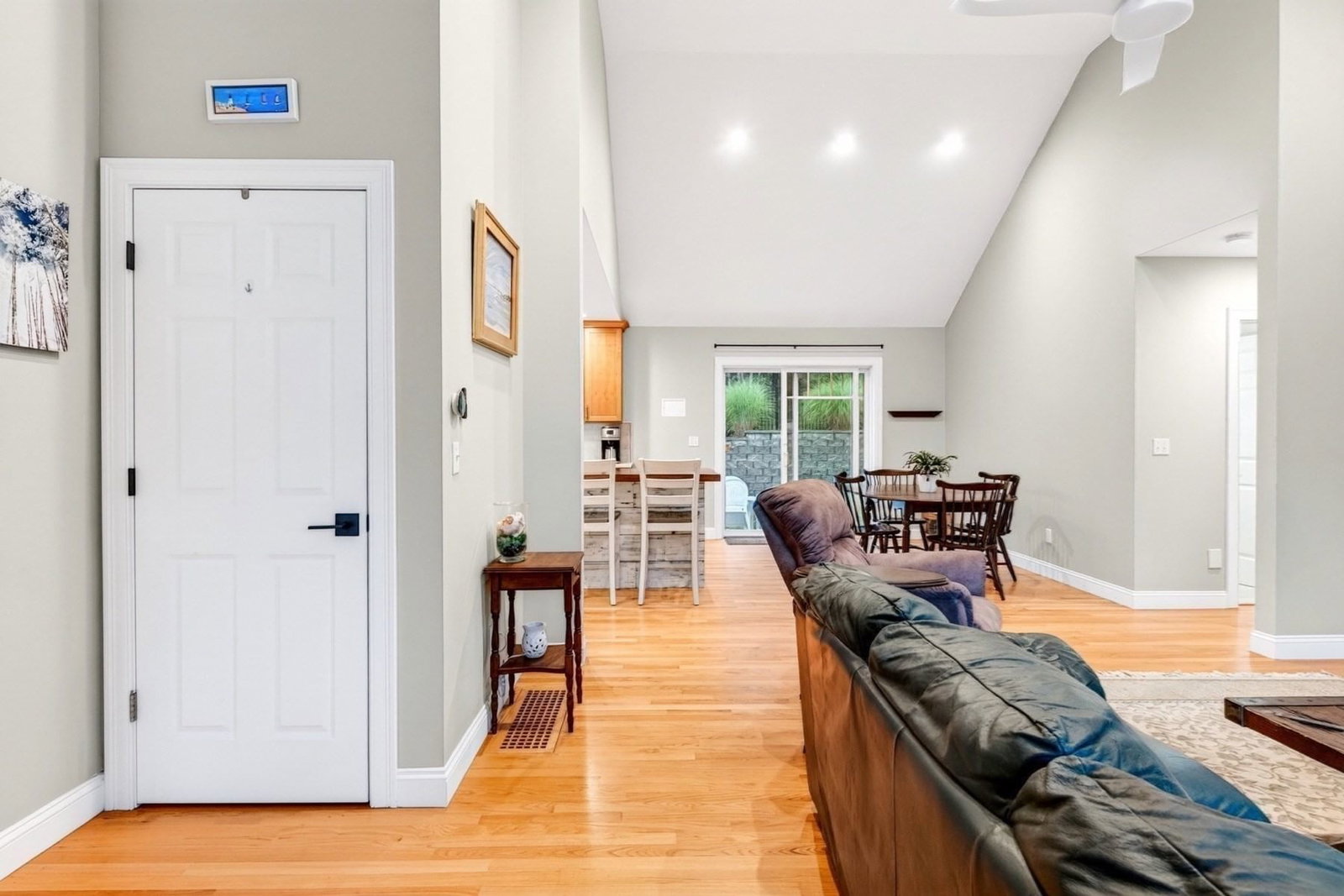 276 Pheasant Hill Cir Barnstable — Photo 9 of 39