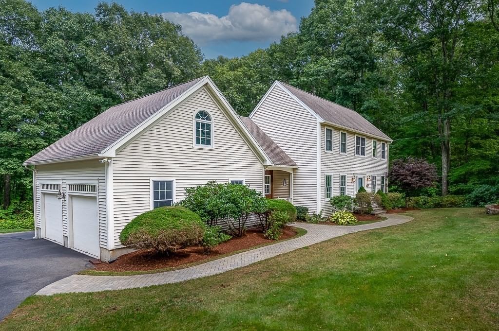 91 Hartness Road Sutton — Photo 2 of 42