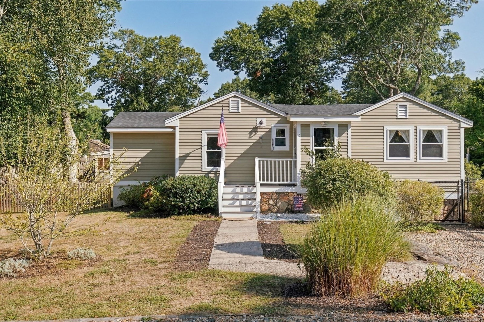 15 Summer St Wareham — Photo 1 of 39