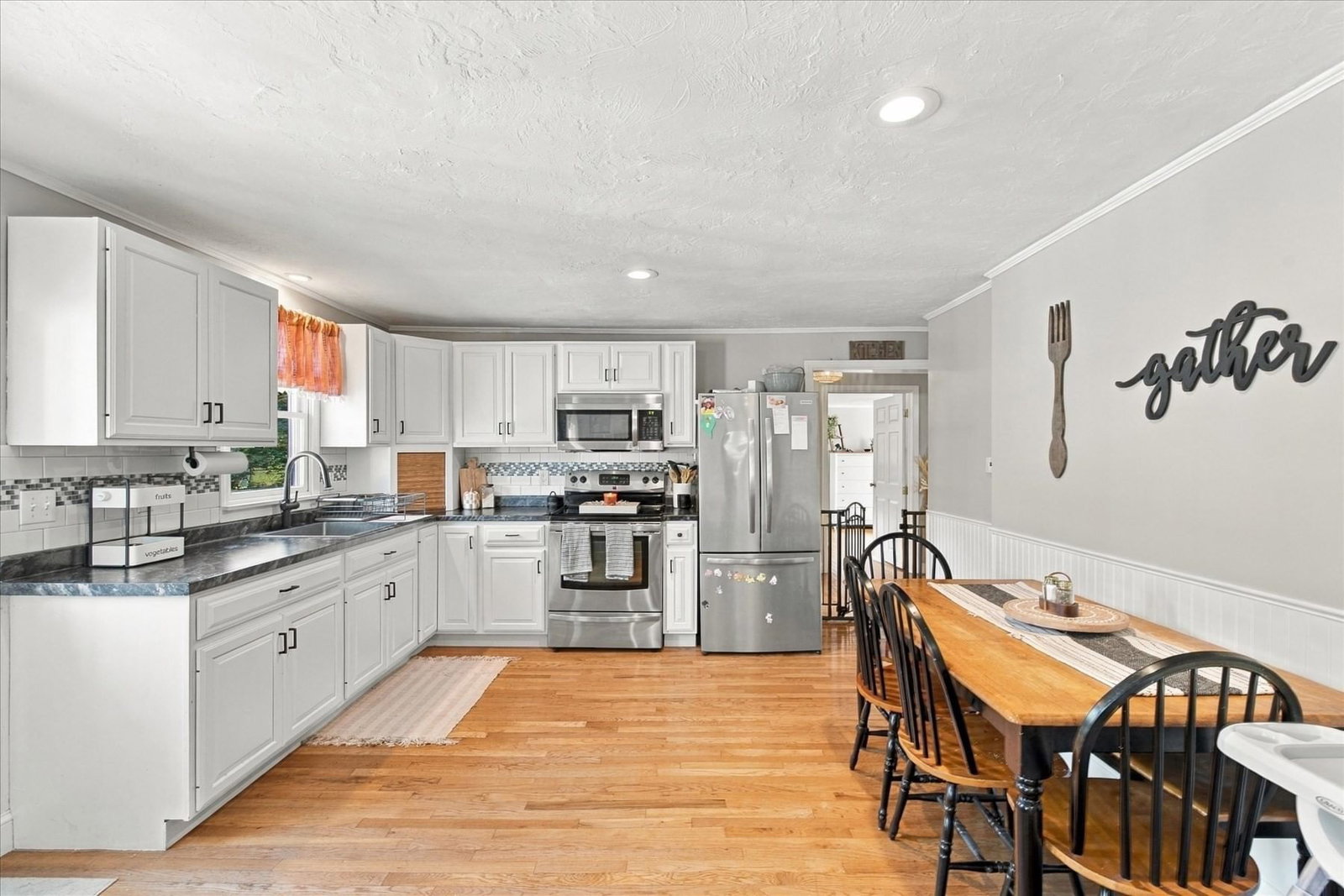 15 Summer St Wareham — Photo 8 of 39