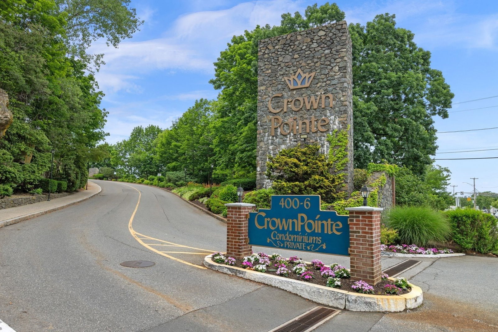 406 Paradise Road #3H Swampscott — Photo 1 of 42
