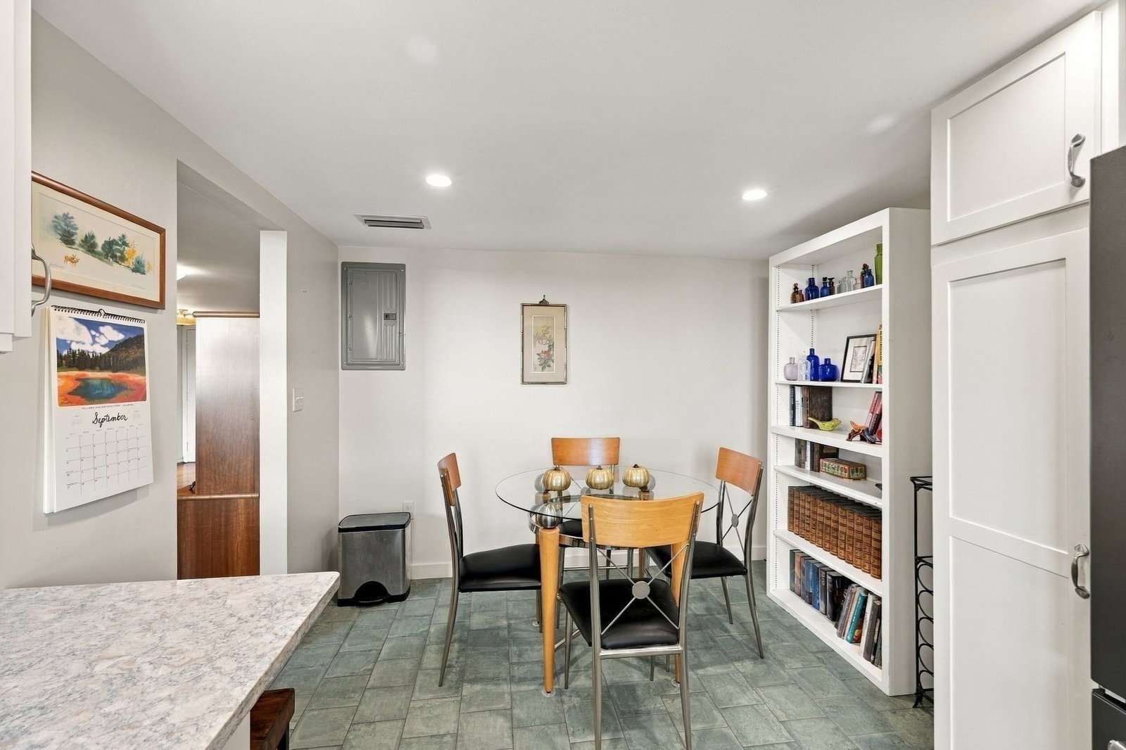 406 Paradise Road #3H Swampscott — Photo 13 of 42