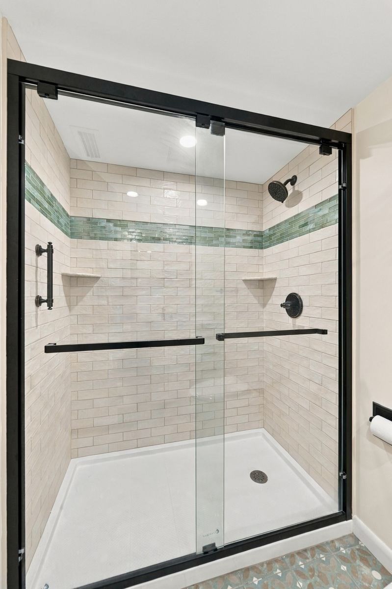 406 Paradise Road #3H Swampscott — Photo 26 of 42
