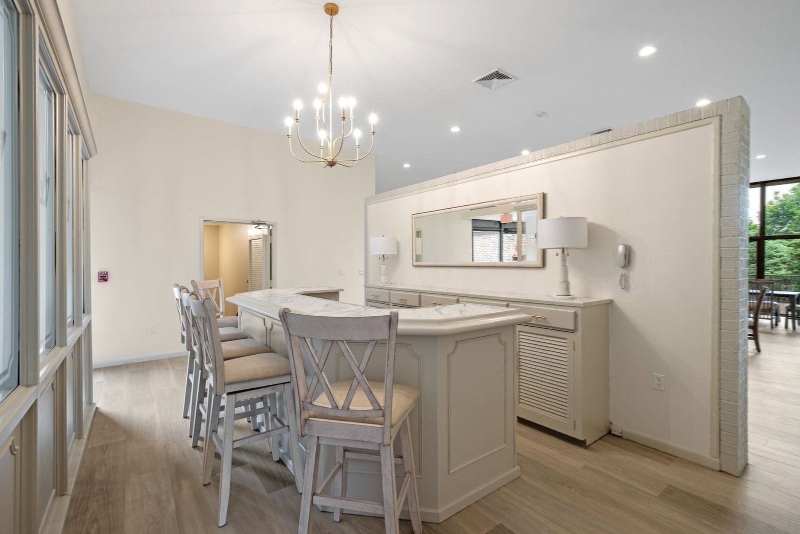 406 Paradise Road #3H Swampscott — Photo 32 of 42